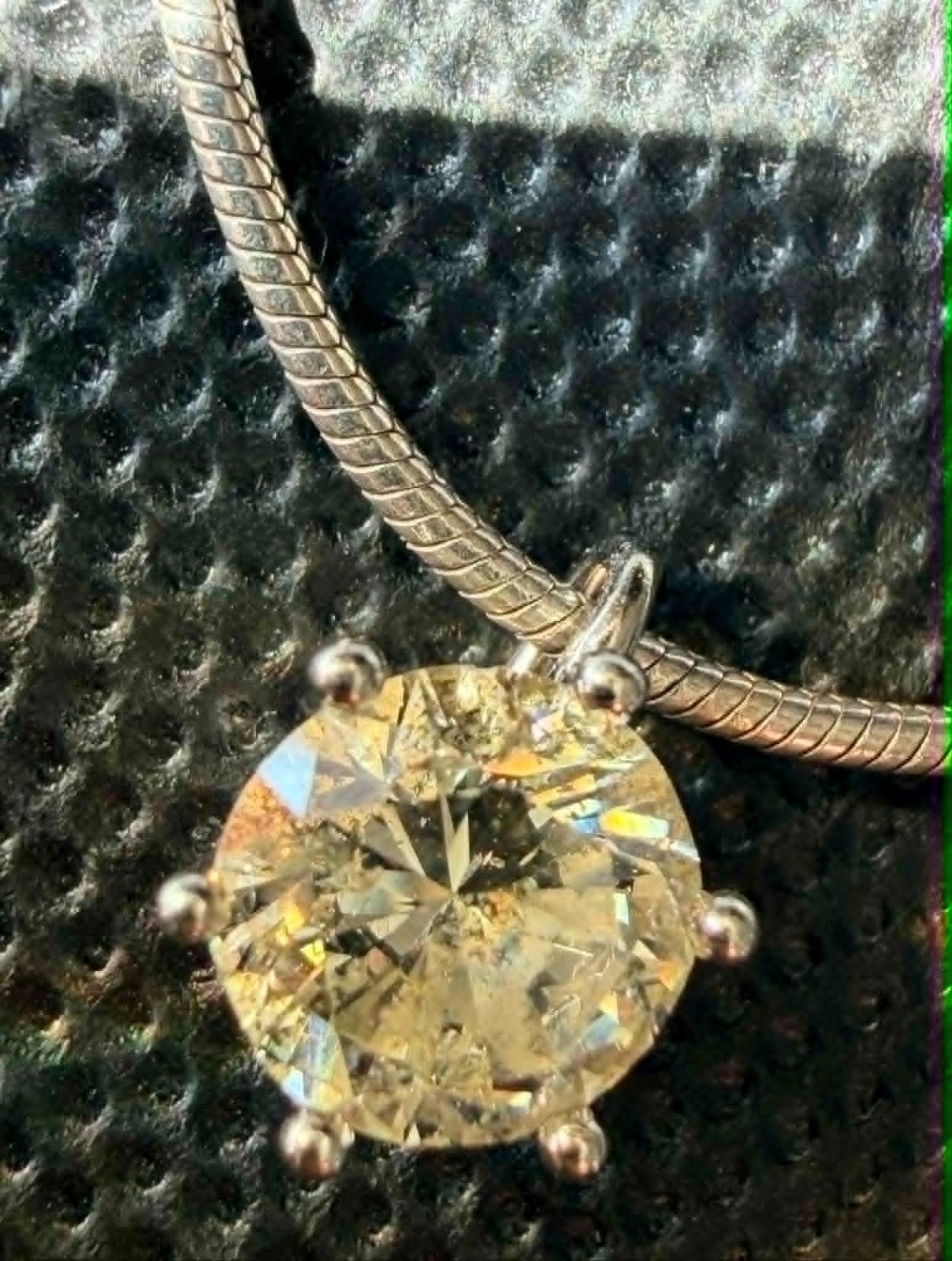 Natural 1.063 CT Diamond Platinum Pendant – Very Light Yellow Diamond Pt900