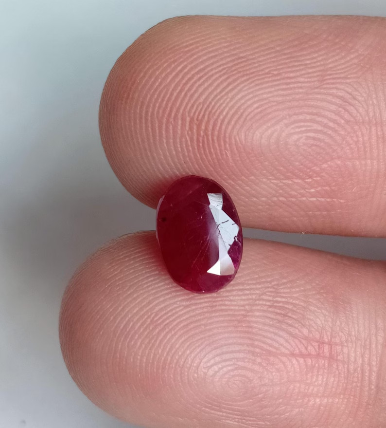 1.70 Ct Pigeon Red Ruby Oval Rare Quality Ruby Loose For Jewelry 8.6×7.6 mm