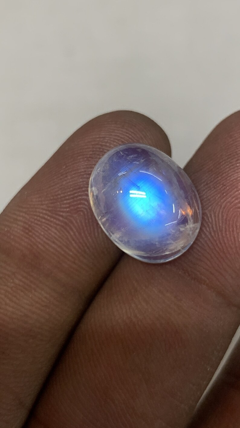 AAAAAAAA Quality Rainbow Moonstone Blue Fire Oval Shape Cabochon 12X15 MM