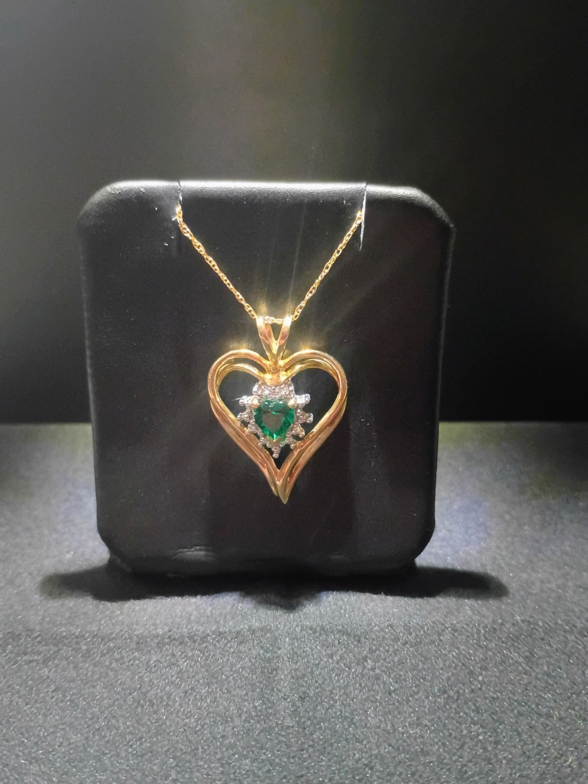 10K Gold Heart Pendant Necklace & Heart-Shaped Emerald and Diamond Halo Cluster