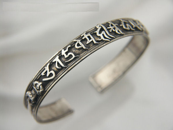 Omamori Honzon 8 Buddhist Sanskrit Bangle [Silver] Selectable 8 kinds