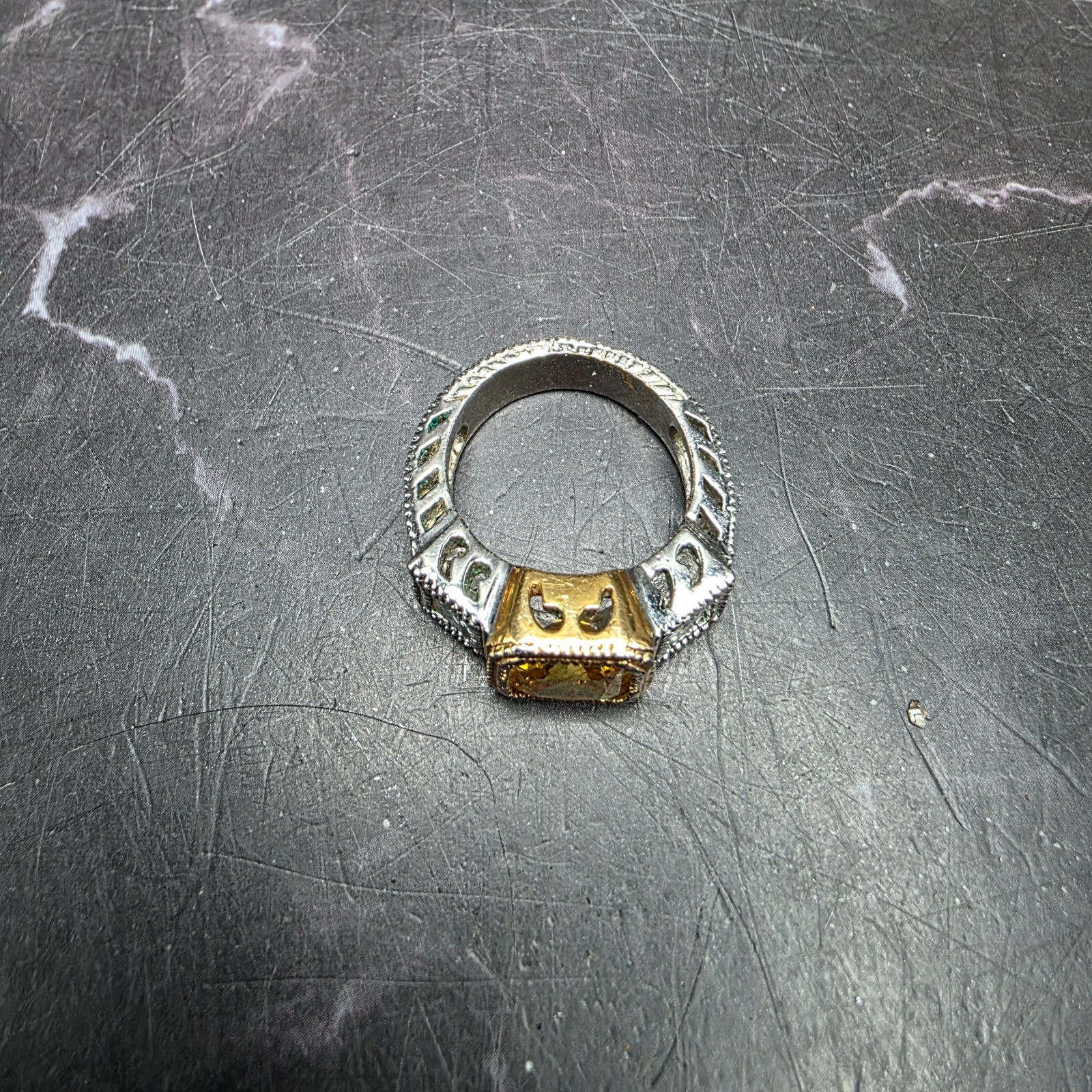 Vtg Rhodium Plated Radiant Yellow & White Brilliant CZ 9 Stone Ladies Ring