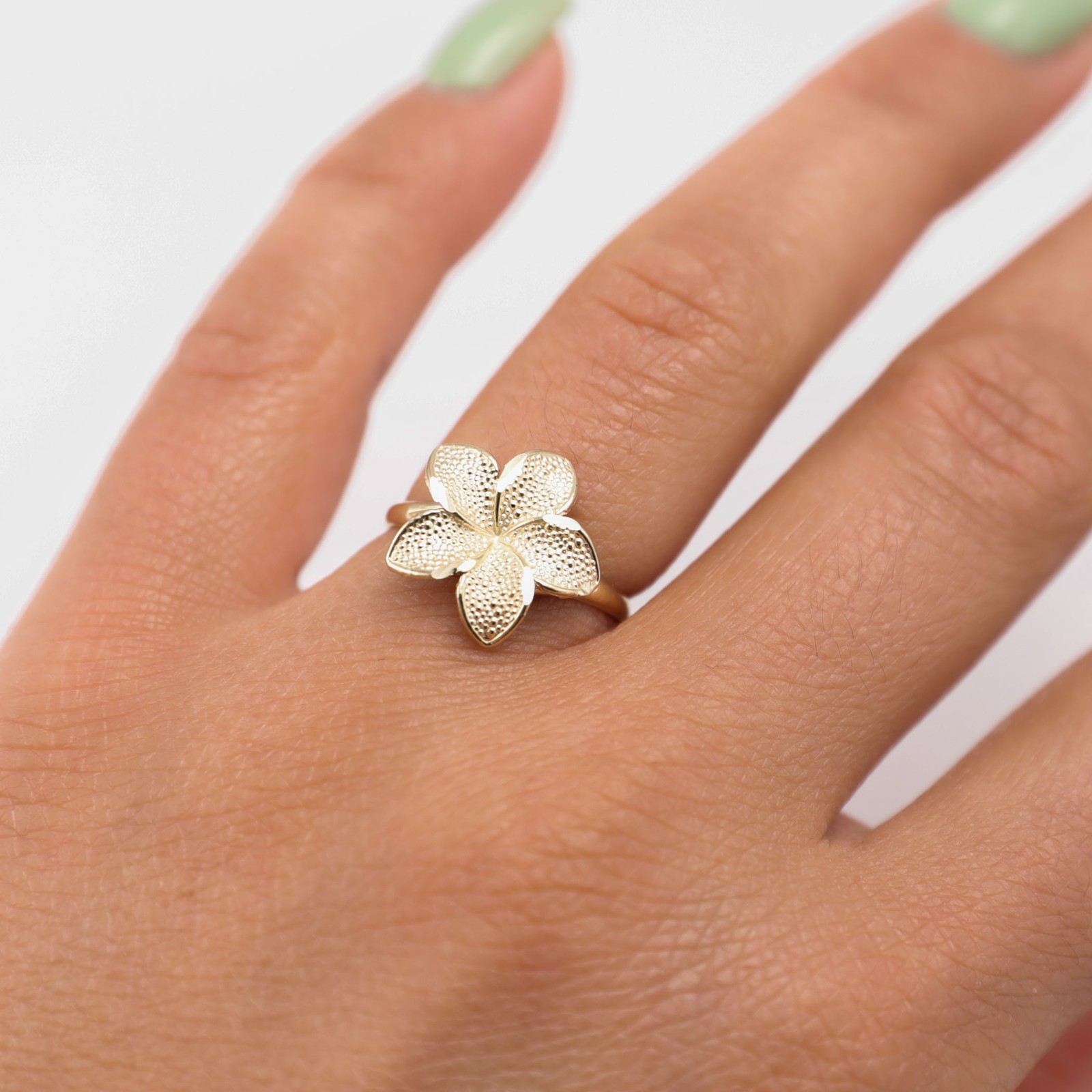 Solid 10K Gold Textured Lily Flower Yellow Gold Ring Size 6.5