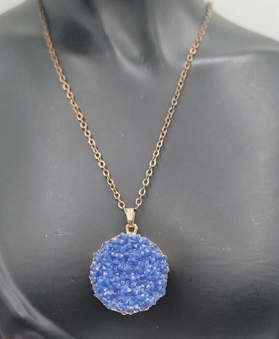 Sparkling Royal Blue Druzy Round Pendant Necklace Gold Plated Cable Chain 20″