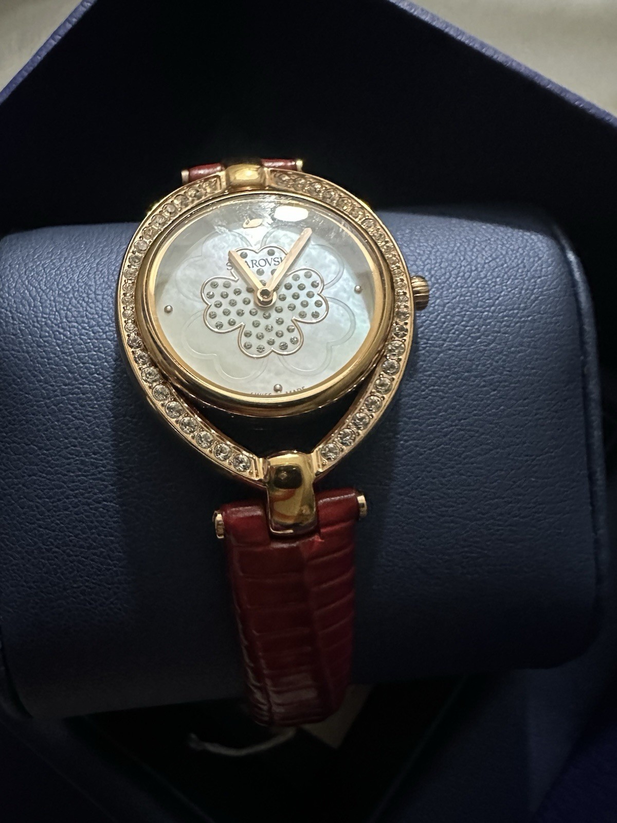 SWAROVSKI CRYSTAL MOTHER OF PEARL WATCH RED GENUINE LEATHER BAND + STORAGE CASE