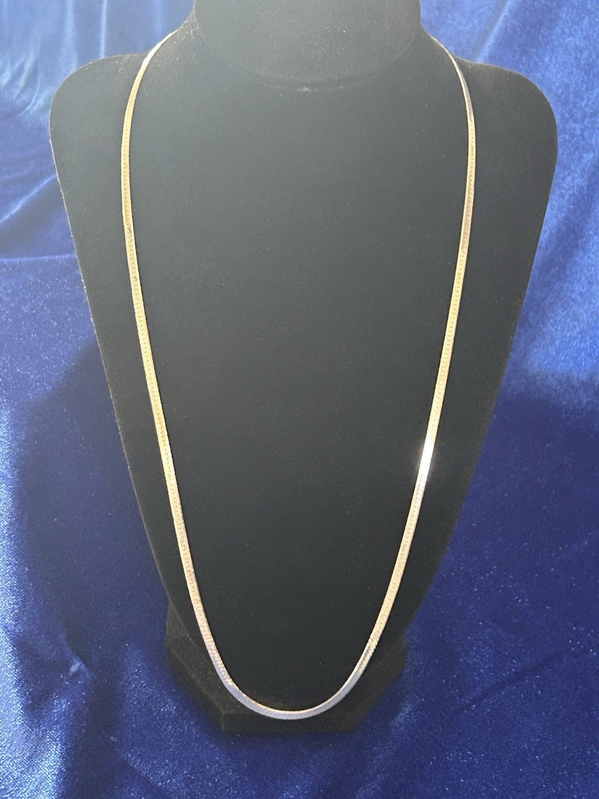 Vintage Sterling Silver Herringbone Chain Necklace 22.5 In (2 Slight Indents)