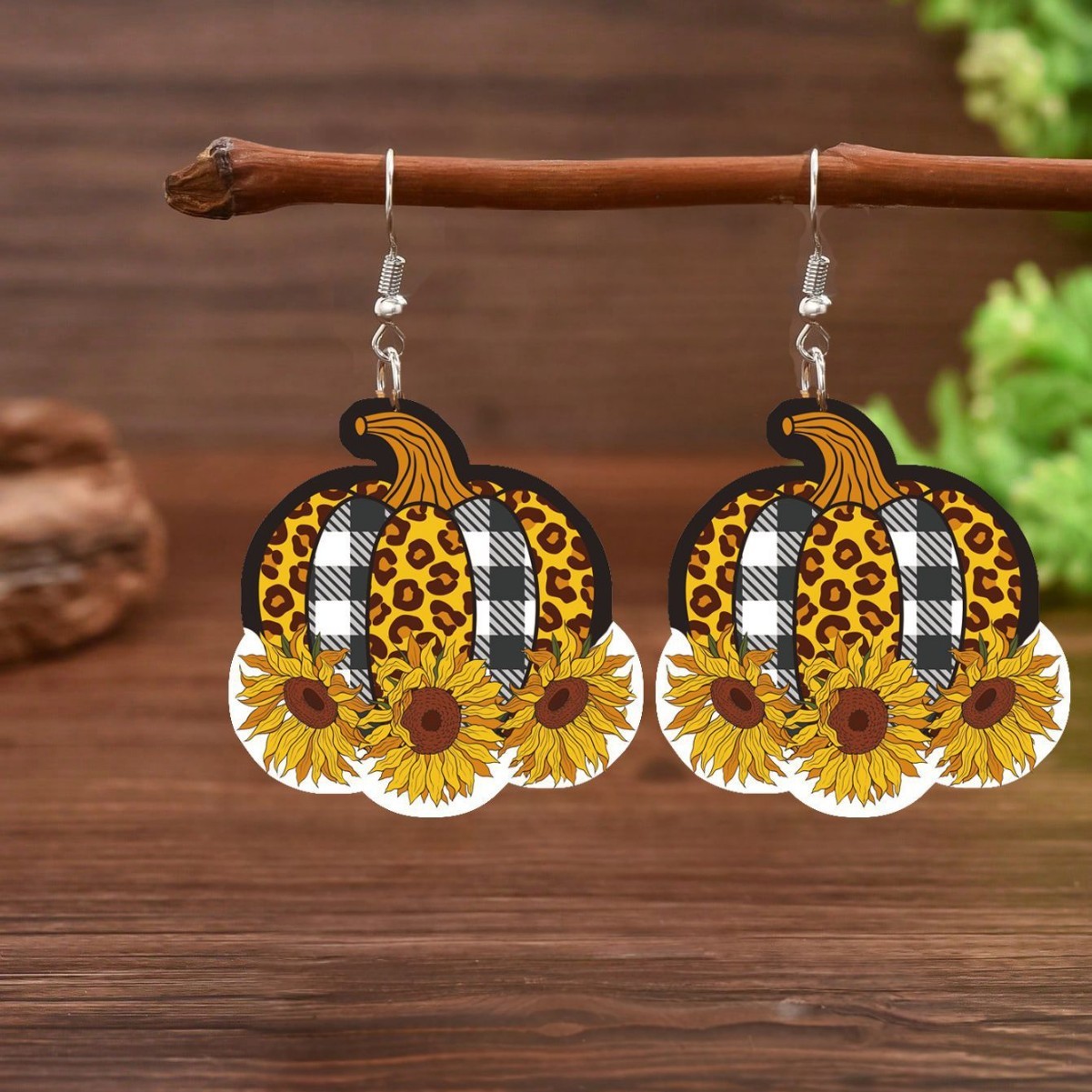 1 Pair of Women’s Vintage PU Leather Pumpkin and Sunflower Thanksgiving Earrings