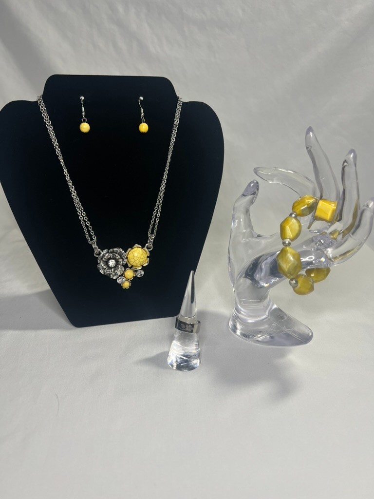 Boho Sunshine Yellow Floral Jewelry Set Necklace Earrings Bracelet Ring + GWP