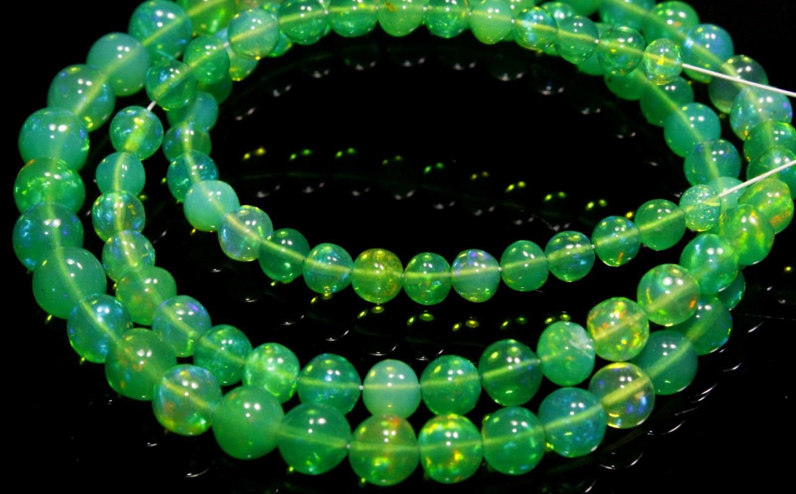 Ethiopian Green Opal Beads 4-5mm Round 8″ Strand