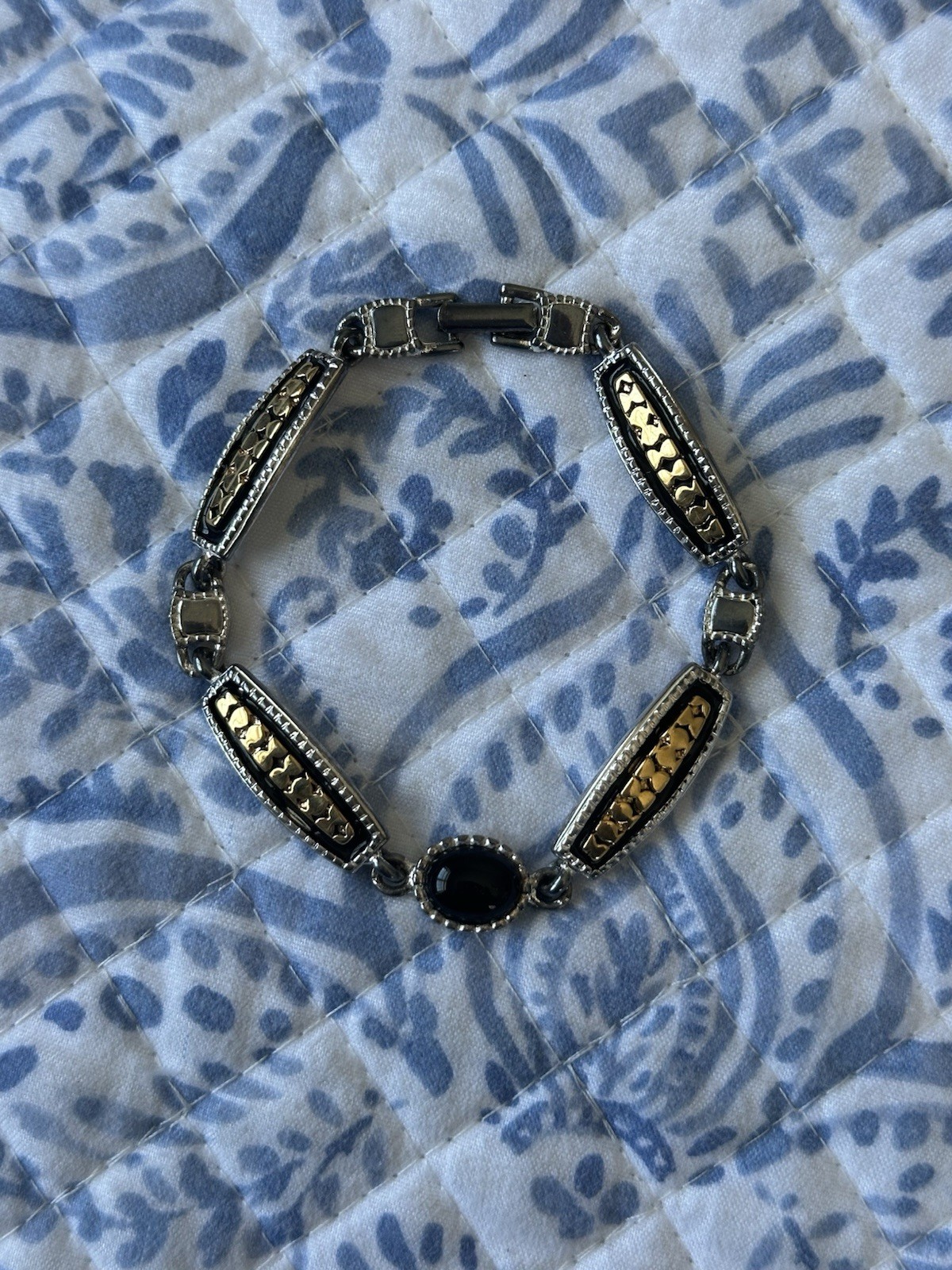 Vintage Black And Gold Premier Design Bracelet 7.5” Classy