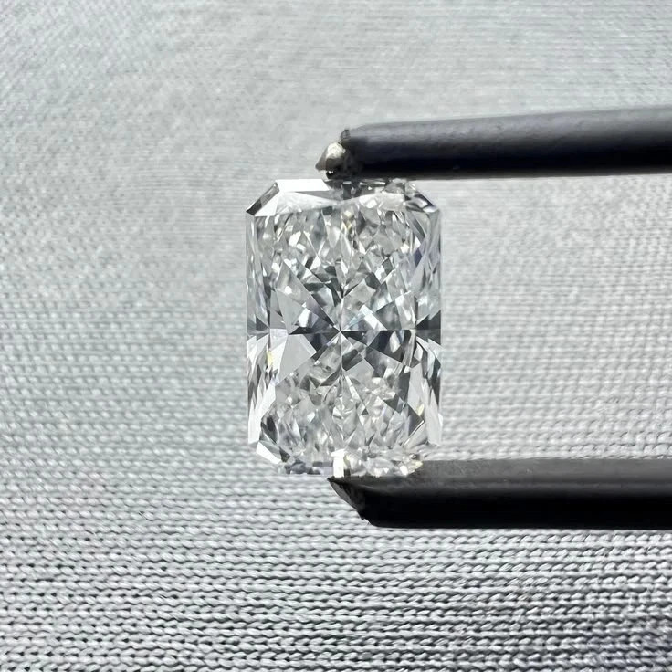 Loose 4.00 Ct Radiant Cut CVD Lab-Grown Diamond Certified D Color VVS1 Clarity