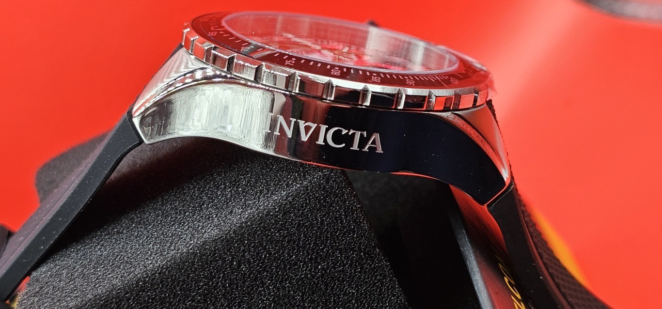 49850 – Invicta Aviator Monte Carlo Men’s Watch 50mm, Black w/Red Roulette dial