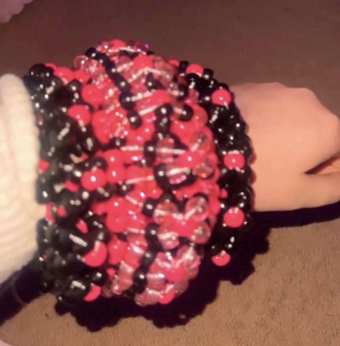 Red & Black Plastic Beaded Bracelet, Rotator