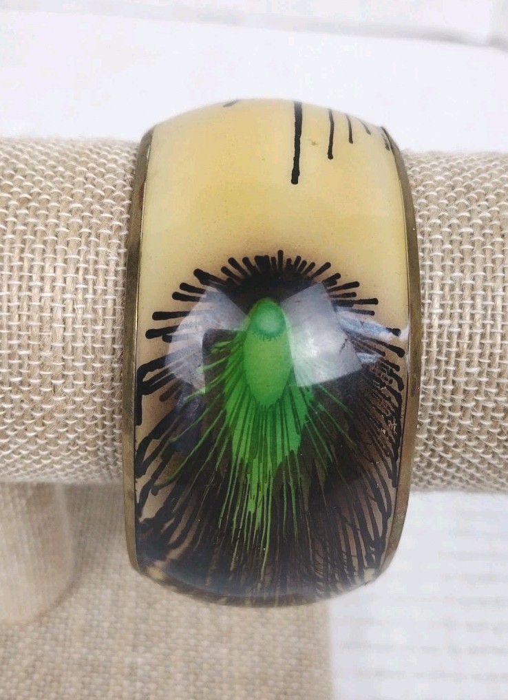 LUCITE ACRYLIC PEACOCK FEATHER BANGLE 1970’s CHUNKY BRACELET