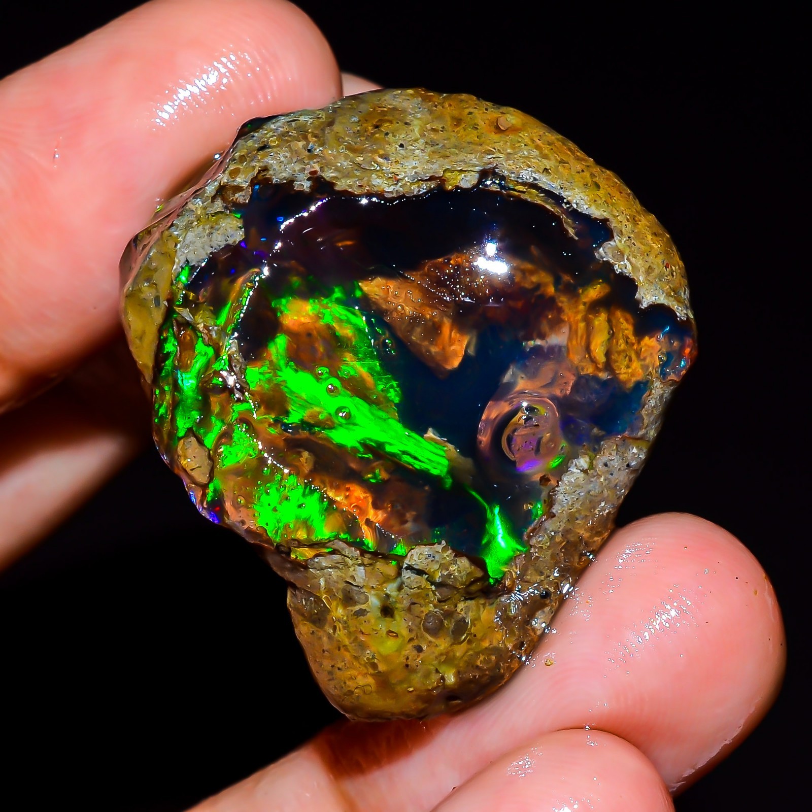 54 Ct Fire Opal Ethiopian Natural Oil Rough Gemstone For Jewelry 30x26x16 mm