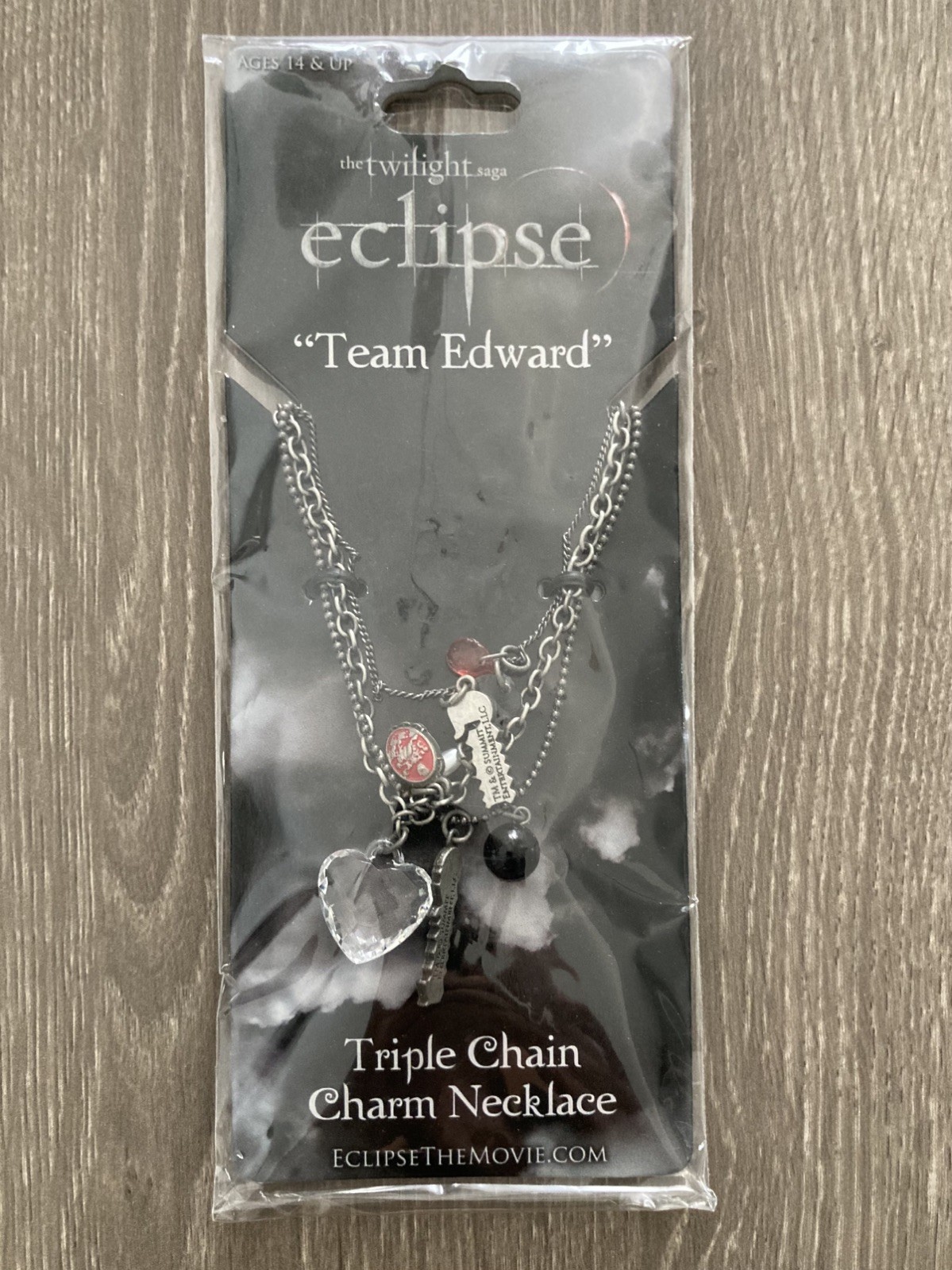 The Twilight Saga – Eclipse – “Team Edward” – Triple Chain Charm Necklace – NEW