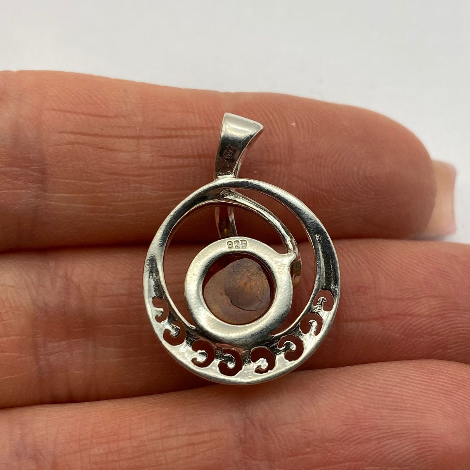 Vintage 925 Sterling Silver Amber Pendant Modern Design 2.2g