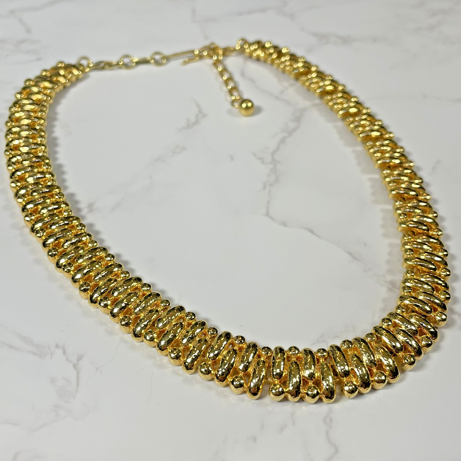 VTG Signed Trifari Gold Tone Statement Necklace Ribbed Link Collar Runway Glam