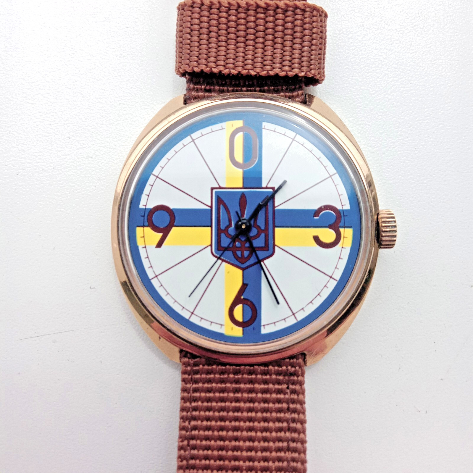 Vintage Soviet men’s mechanical watch “Raketa Big Zero.” 19 jewels. Running.