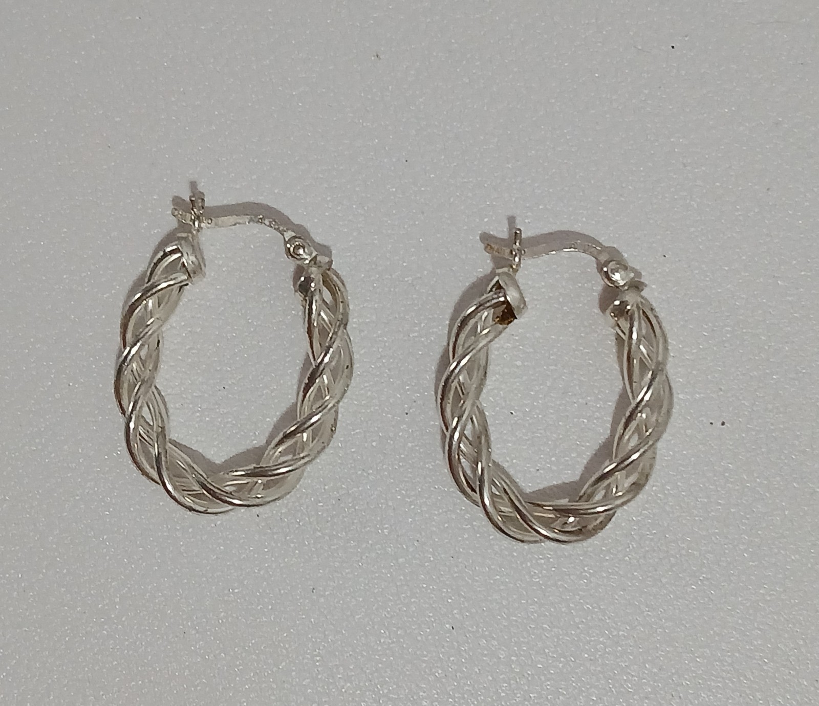 Twisted Wire Oval Hoop Earrings 925 Sterling Silver Thailand Signed
