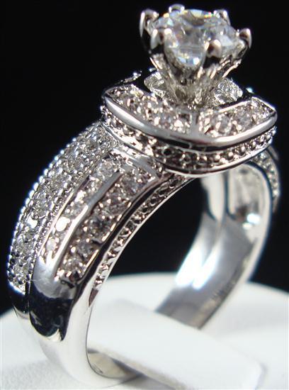 2 pcs Vintage Halo CZ Solitaire with Accents Engagement Wedding Ring set 5