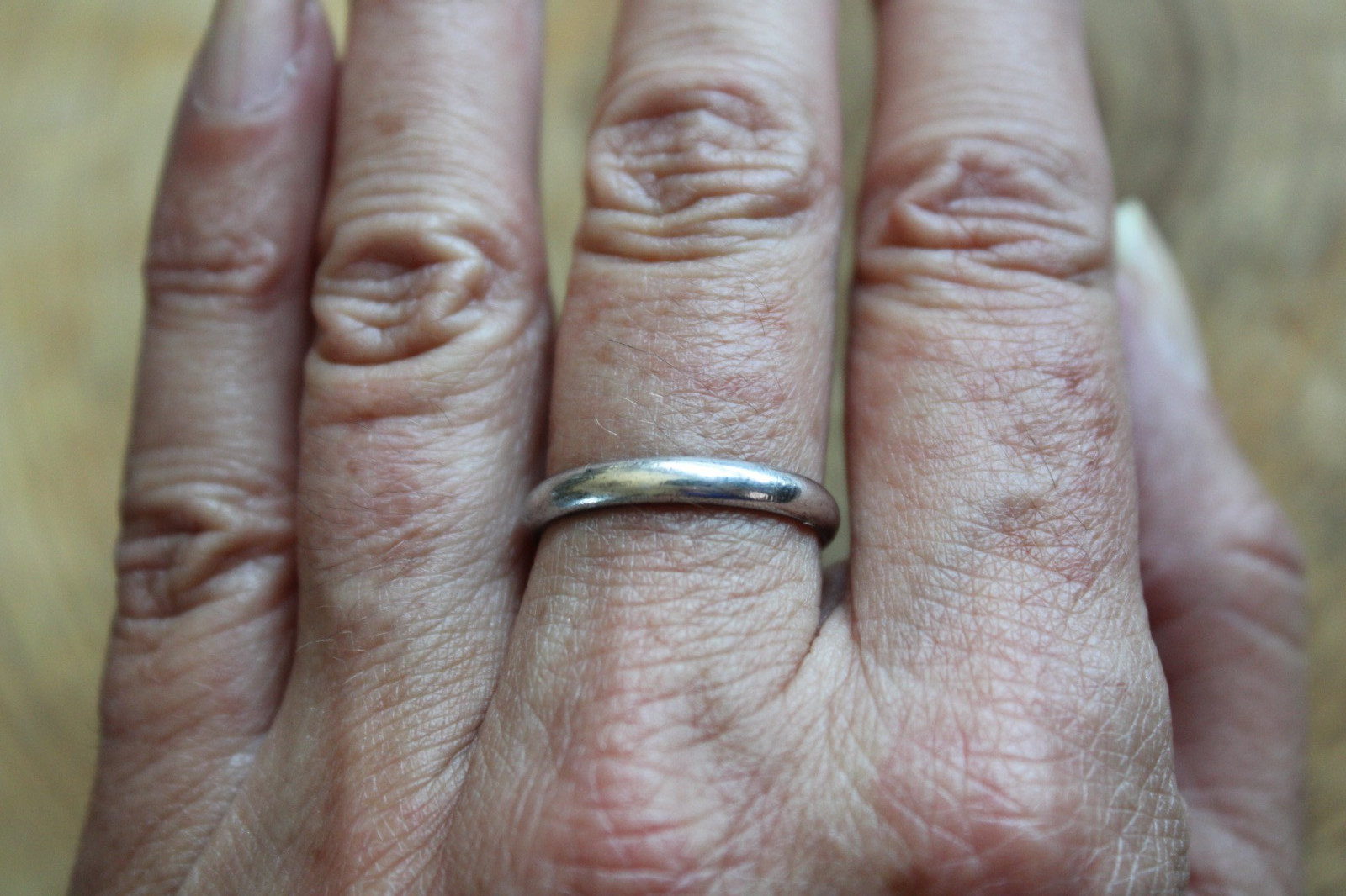 Smooth Sterling Silver Band Ring 3mm size 7 signed