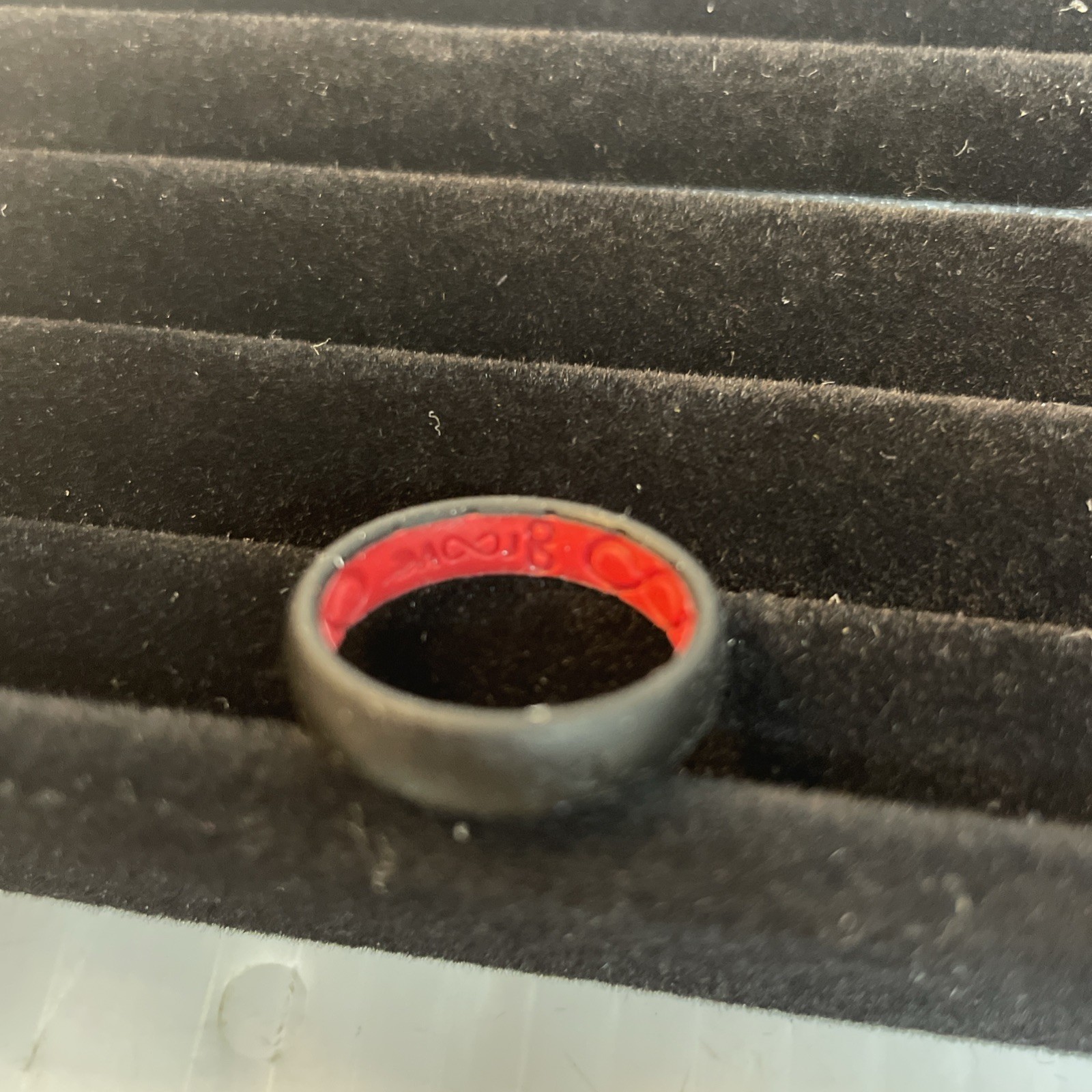 GROOVE LIFE RING SIZE 8 – SILICONE BAND RING – NEW With Box