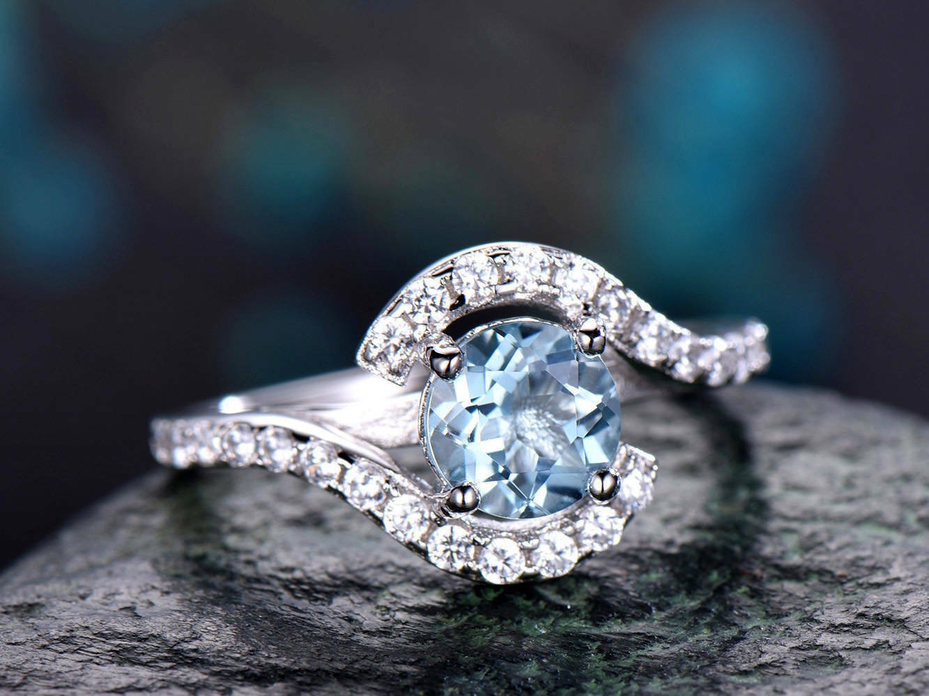 2Ct Round Cut Simulated Aquamarine Women’s Lovely Ring In 14K White Gold Plated