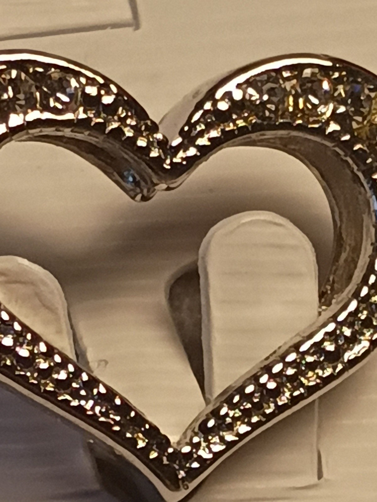New With Tags Heart Shaped With Clear Rhinestones Pendant Without Chain. J7