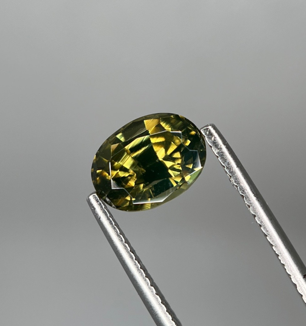 Natural Zircon Loupe Clean Oval Shape | Sri Lanka 🇱🇰 | 3ct +