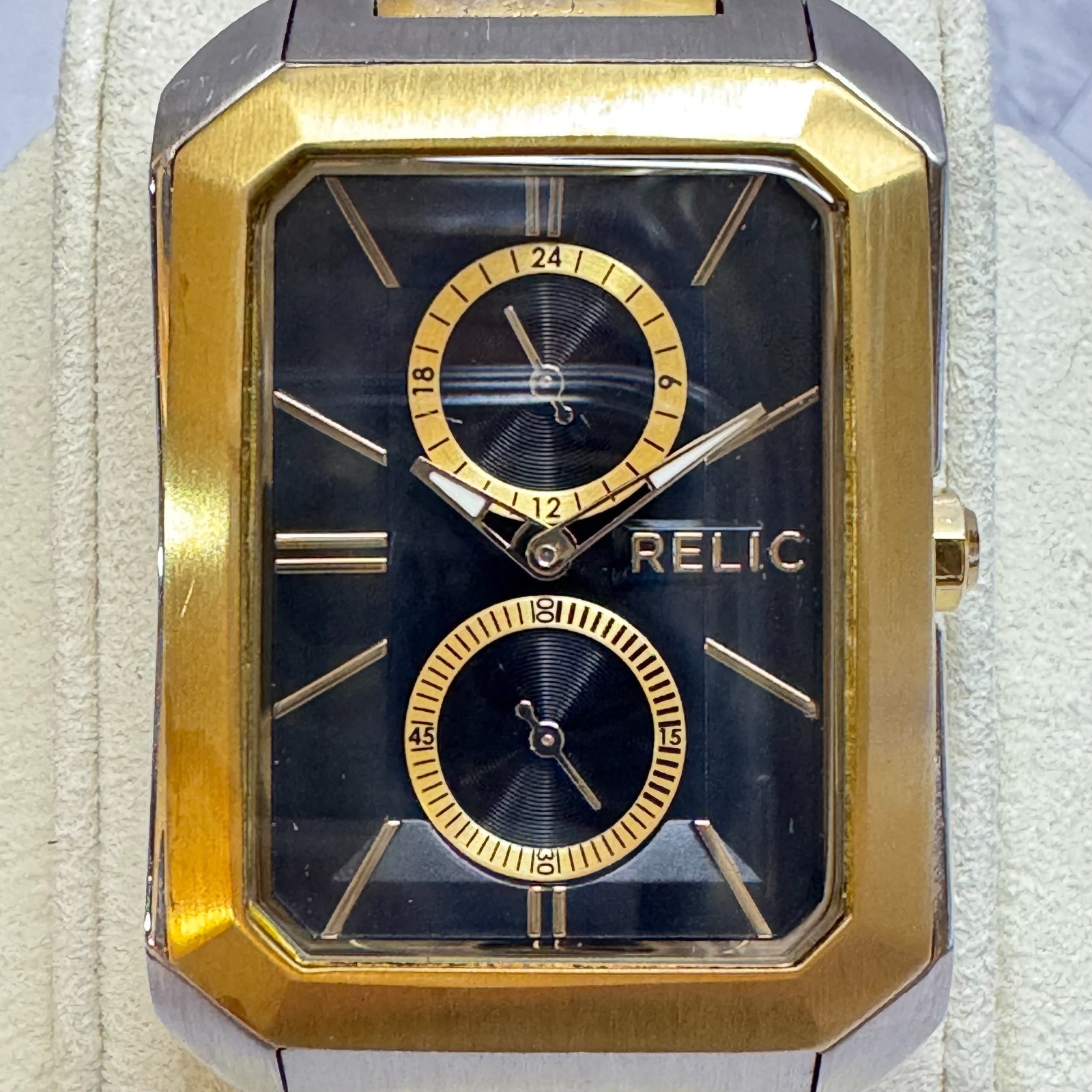Relic by Fossil Men’s Watch Rectangle Black Gold Tone ZR77256 Dress Formal EUC