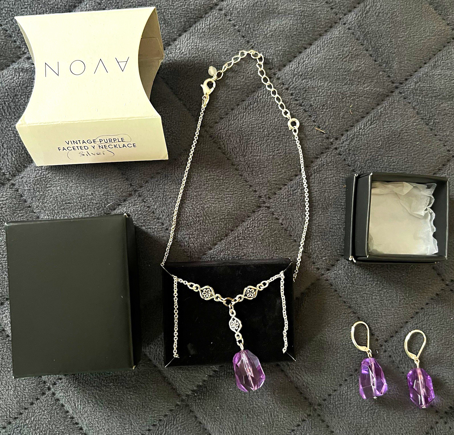 Avon Silver Tone Purple Faceted Oval Crystal Charm Pendant Cable Necklace