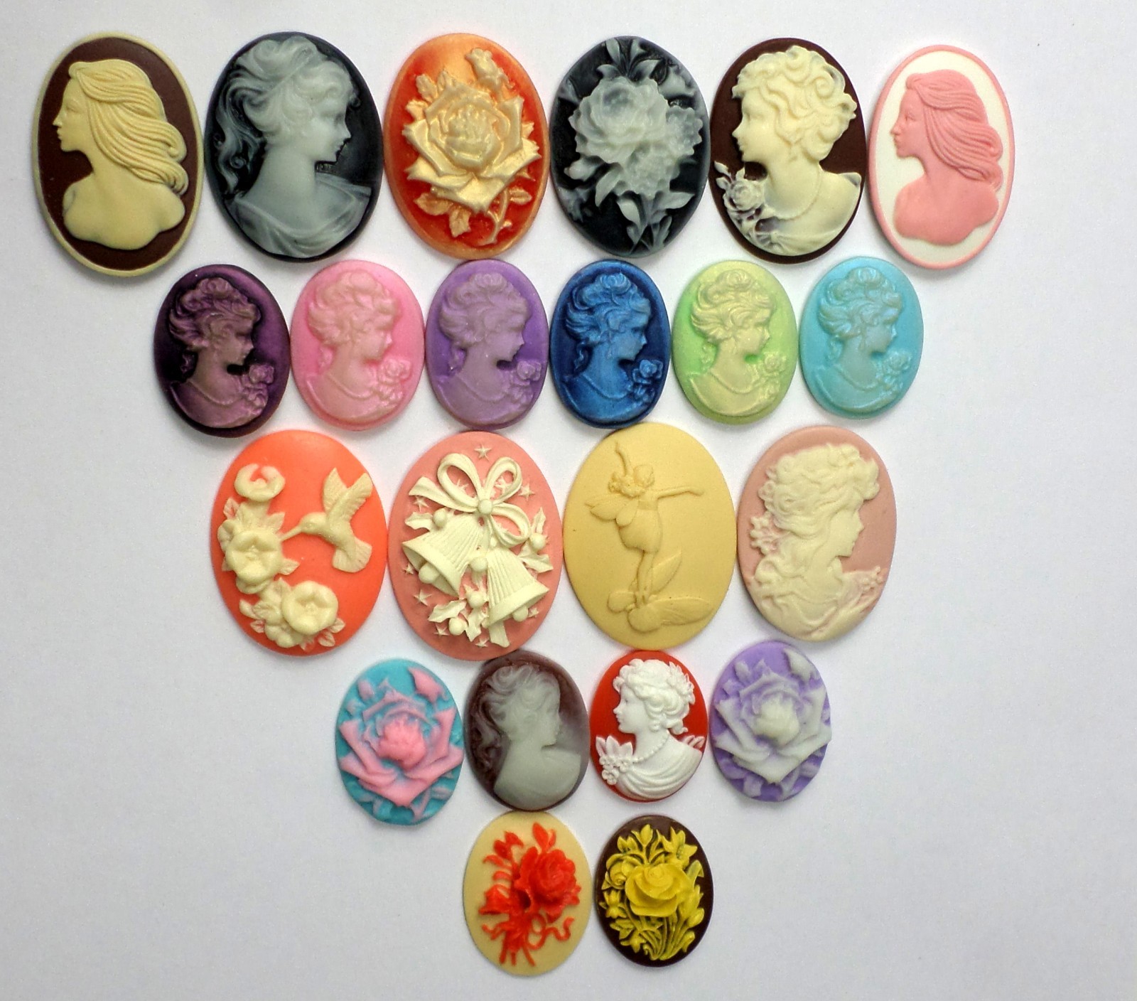 22 of 27-40mm Mixed Lot of Vintage Oval Women Floral Fairies Cameos Cabochons