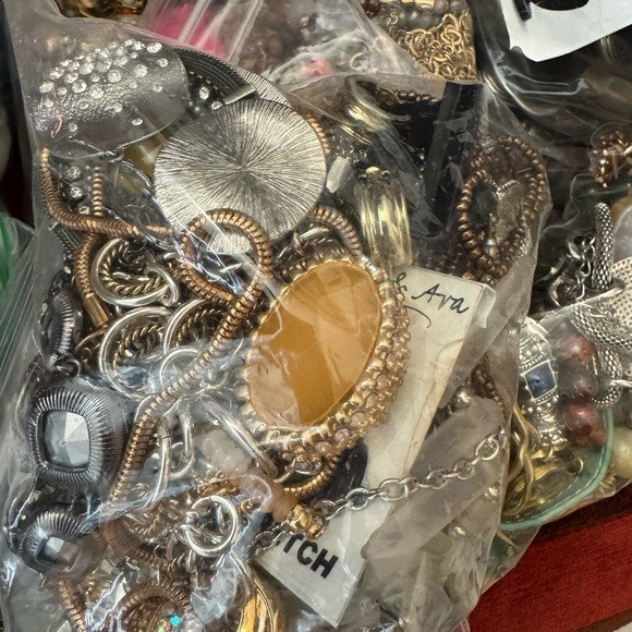1 Pound Lb Mystery PREMIUM Jewelry Lot VTG to Modern Wearable (READ DESCRIPTION)
