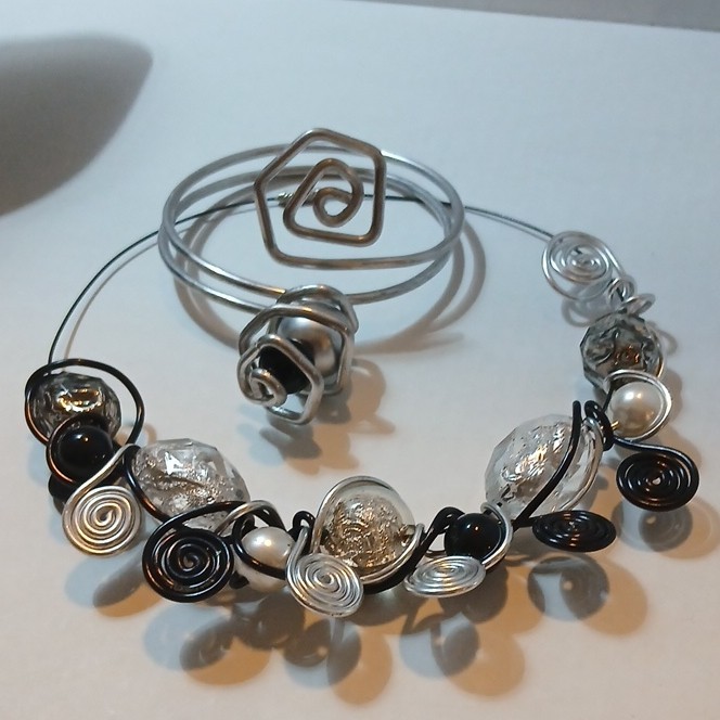 Black & White Spiral ‘Wire’ Wrap Bib Necklace bracelet original statement