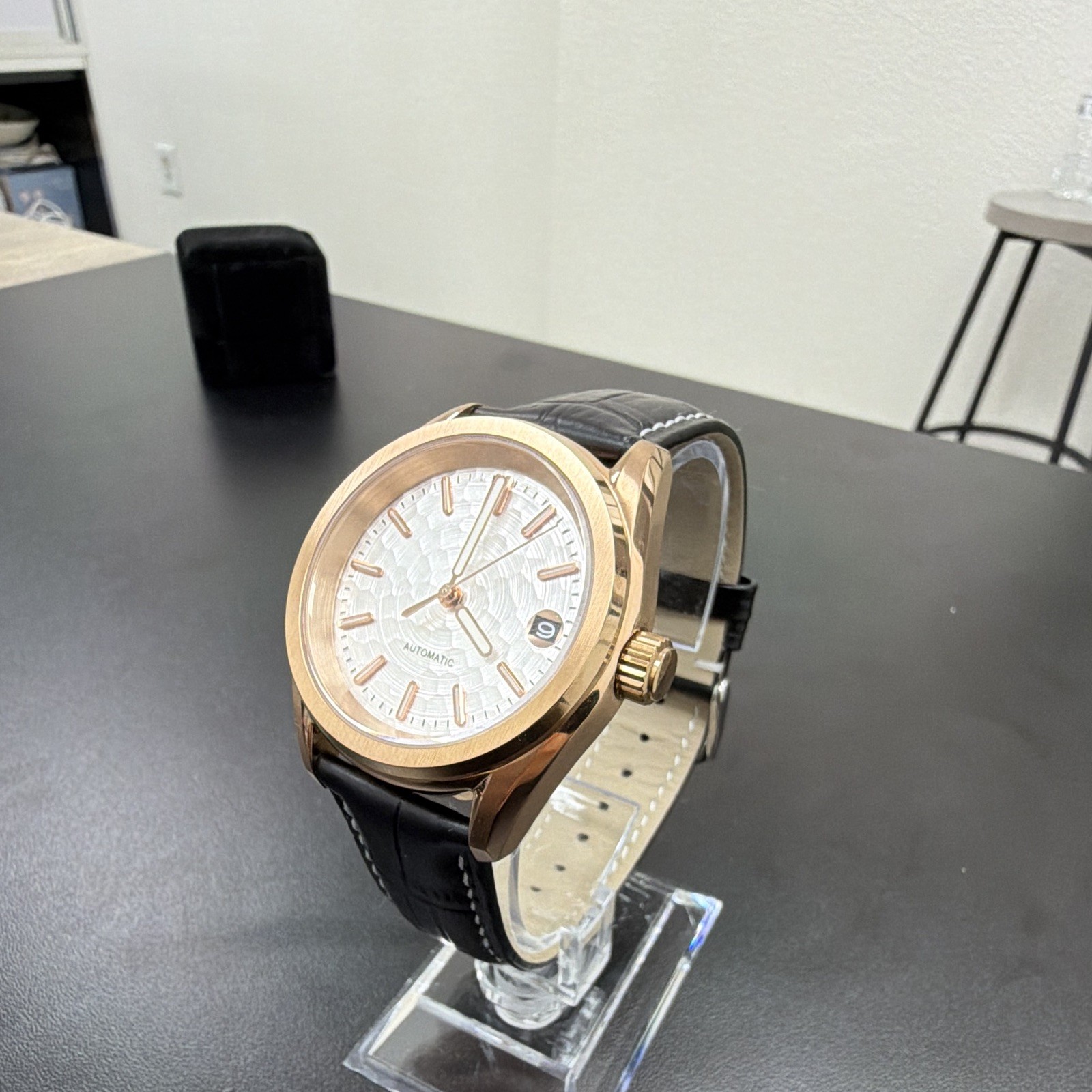 Men’s Automatic Wristwatch Rose Gold Tone White Dial Date Black Leather Strap