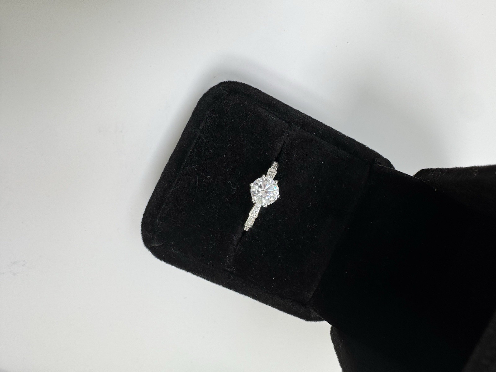 1 Ct Moissanite engagement Ring Size 6.25, 925 Sterling Silver