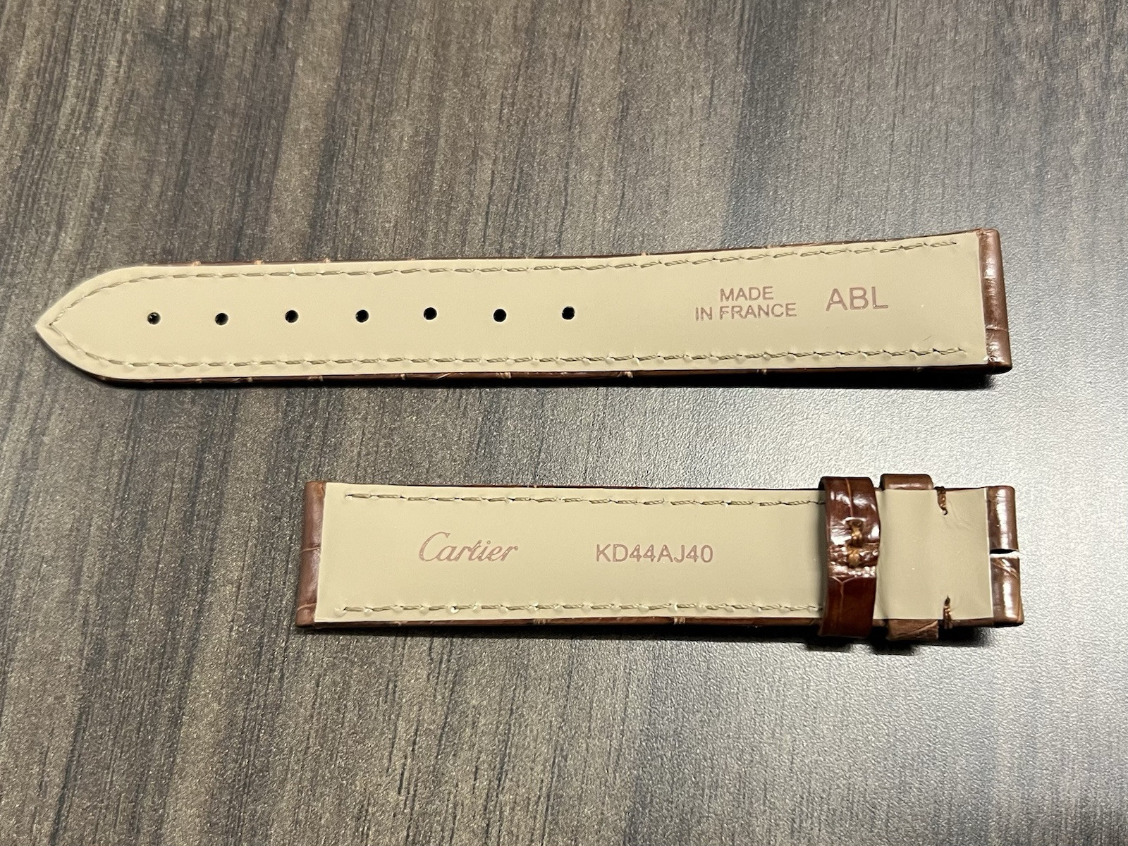 Authentic CARTIER Alligator Brown Leather 16x14mm KD44AJ40 Bracelet – OC#1184