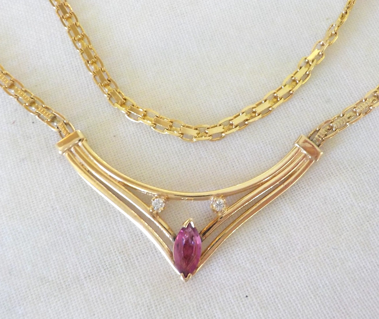 Estate 14K Yellow Gold Natural Ruby Diamond Necklace – 7.34 gms, 17 in, 0.38 ctw
