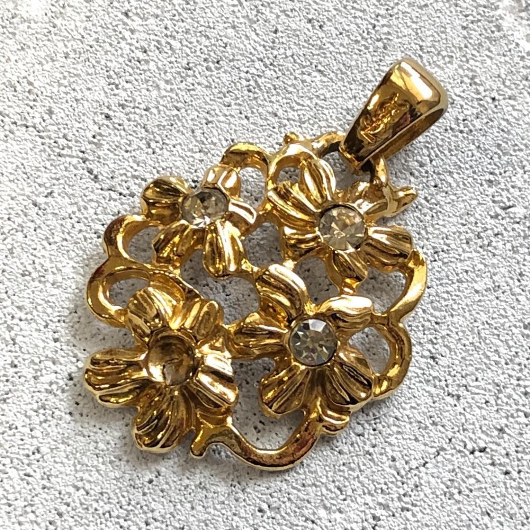 Yves Saint Laurent Pendant Rhinestone Used Not specified