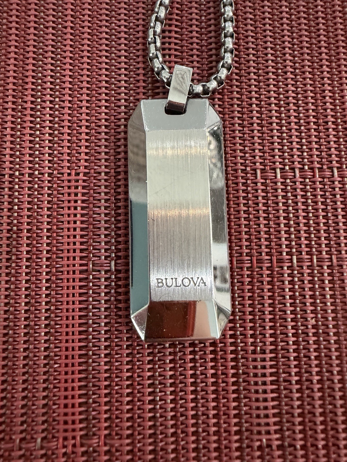 Men’s Precisionist Round Box Link Chain Necklace With Dog Tag Crystal Pendant.