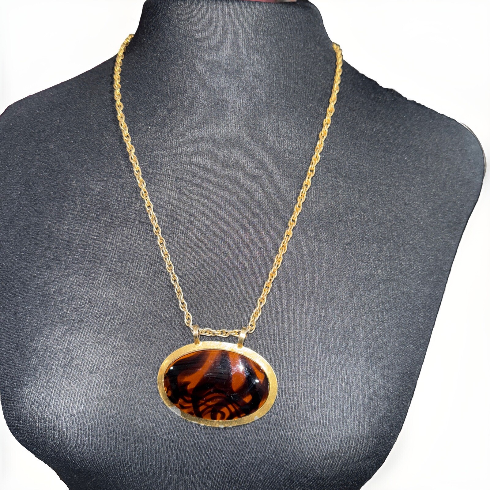 Vtg. ACCESSOCRAFT NYC Gold Tone Necklace Costume Jewelry￼ Brown Glass Swirl 24”