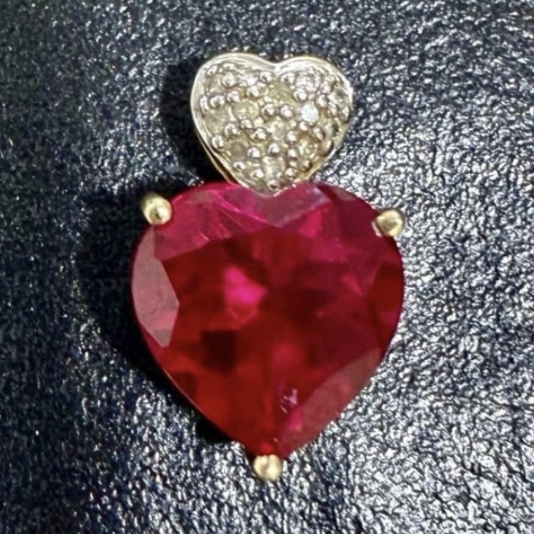 10K Multi Tone Yellow & White Gold Unknown Red Stone Heart Shaped Pendant