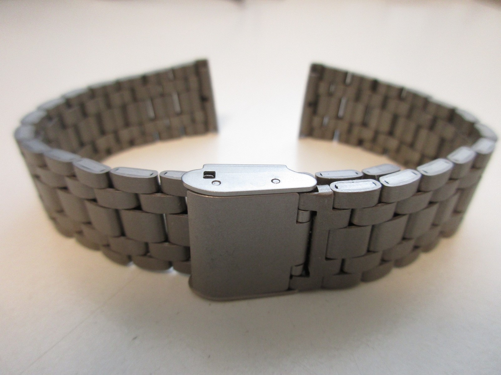 Titanium 5-row brushed 18 MM watch bracelet – factory overstock – straight lug