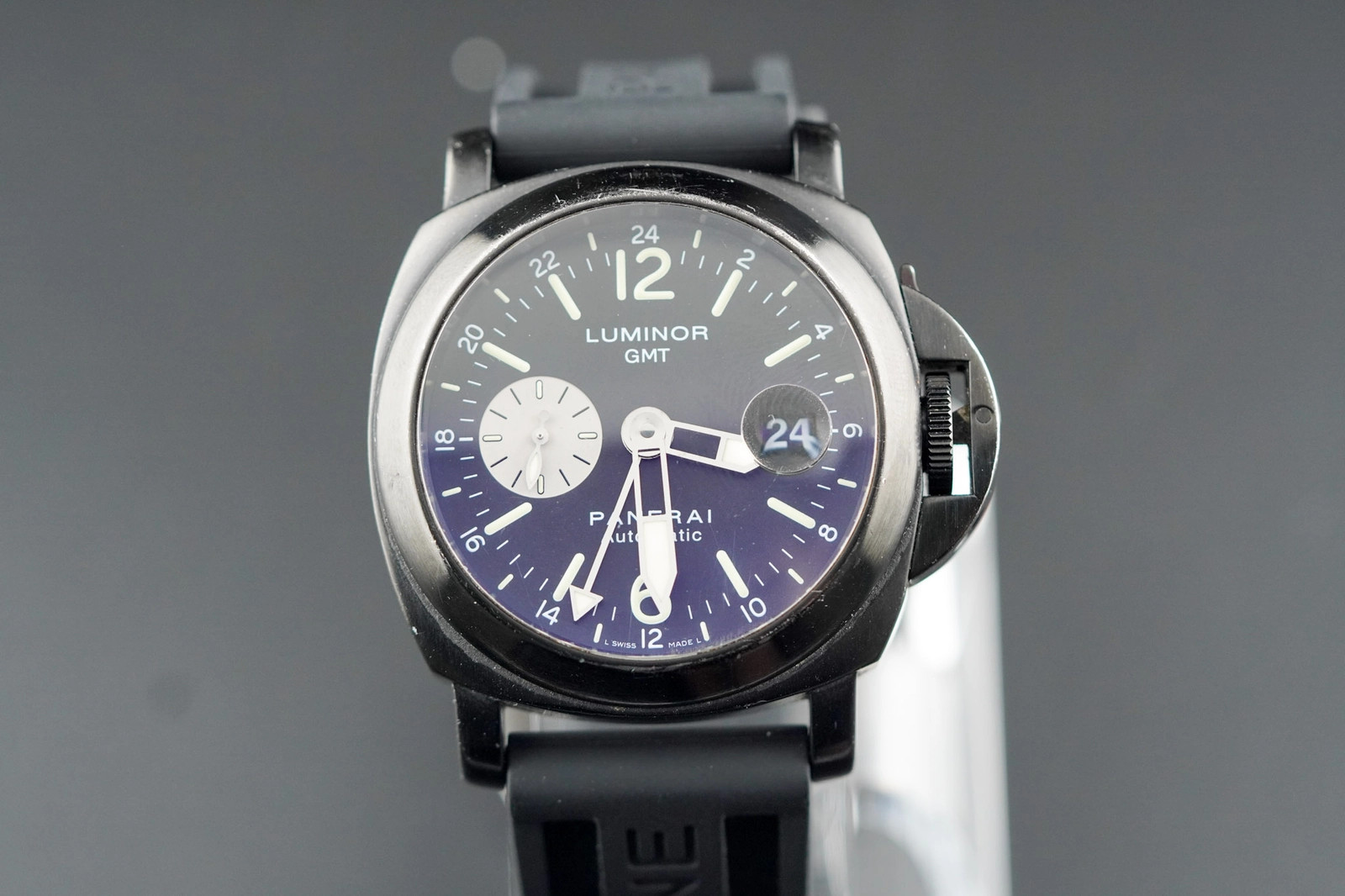 Panerai Luminor Gmt Automatic Black Dial on Leather PAM00088