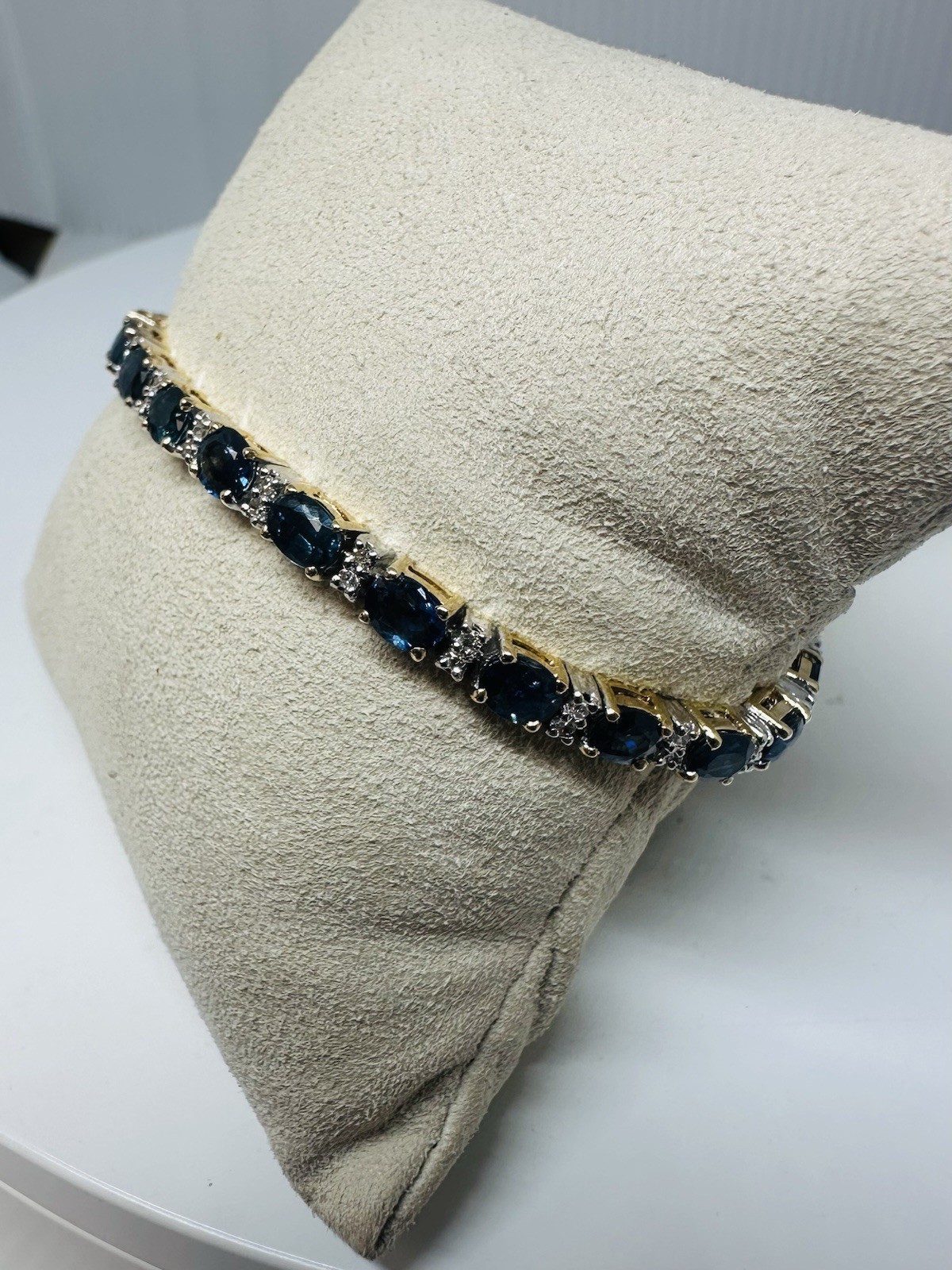 14k Sapphire & Diamond Bracelet – 10 Carats
