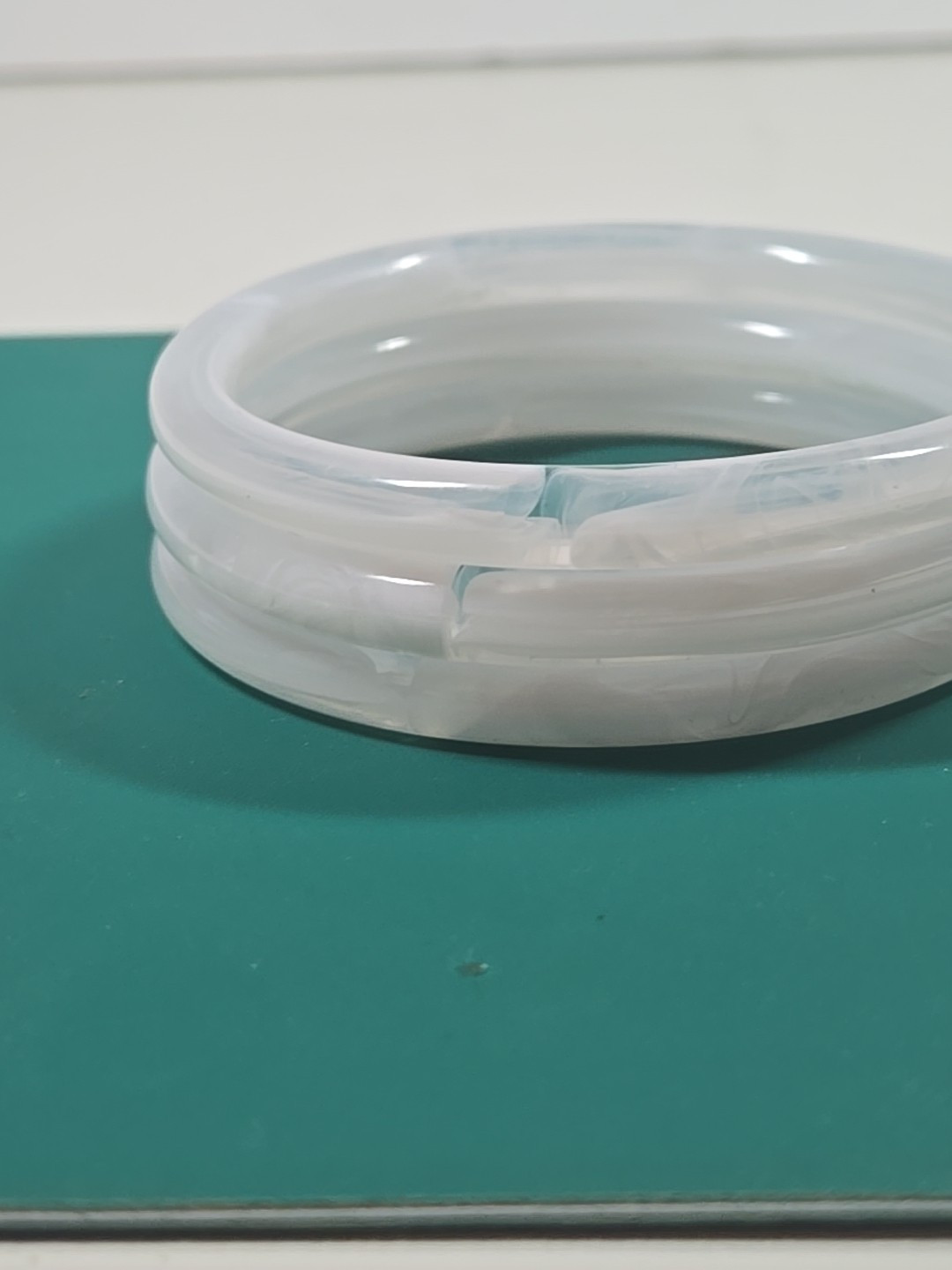Acrylic Lucite Translucent Marbled Clear White Stackable Bracelet Lot of 3