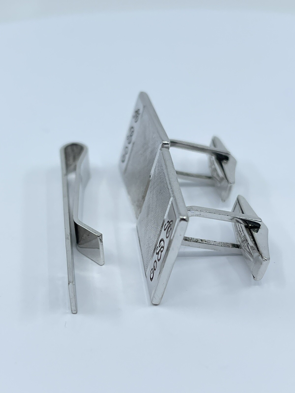 Arthur Anderson Monogram ABS cufflinks and tie clip set sterling 7/8″