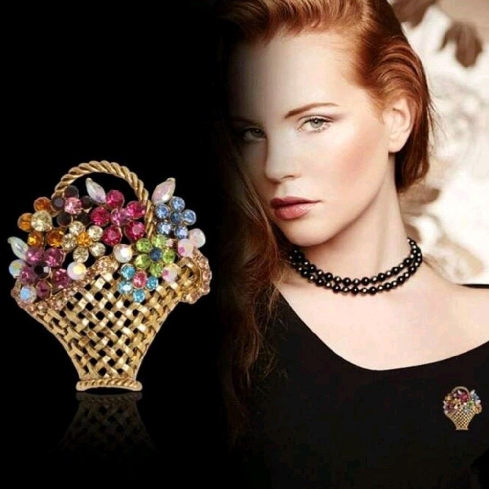 Flower Basket Bouquet Brooch Pin with Rhinestones Gold Tone Metal Vintage Style