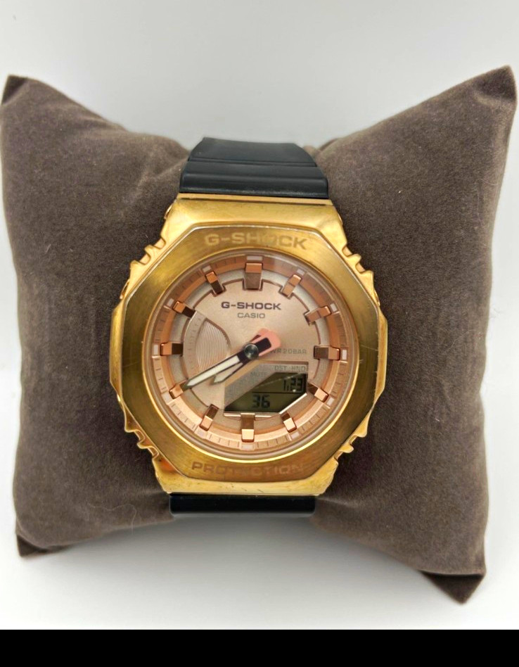 Casio G-SHOCK Analog/Digital Quartz Shock Resistant 200m Gold/Black
